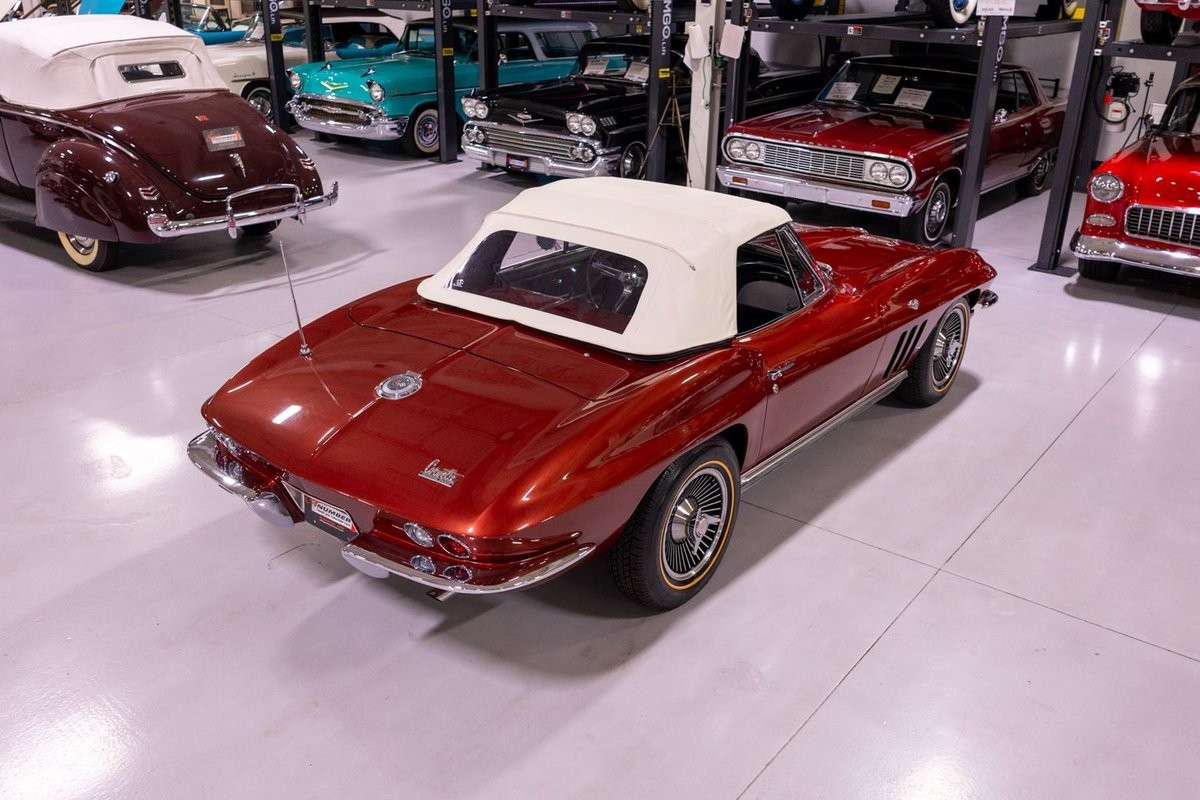 Chevrolet-Corvette-1966-Convertible-17