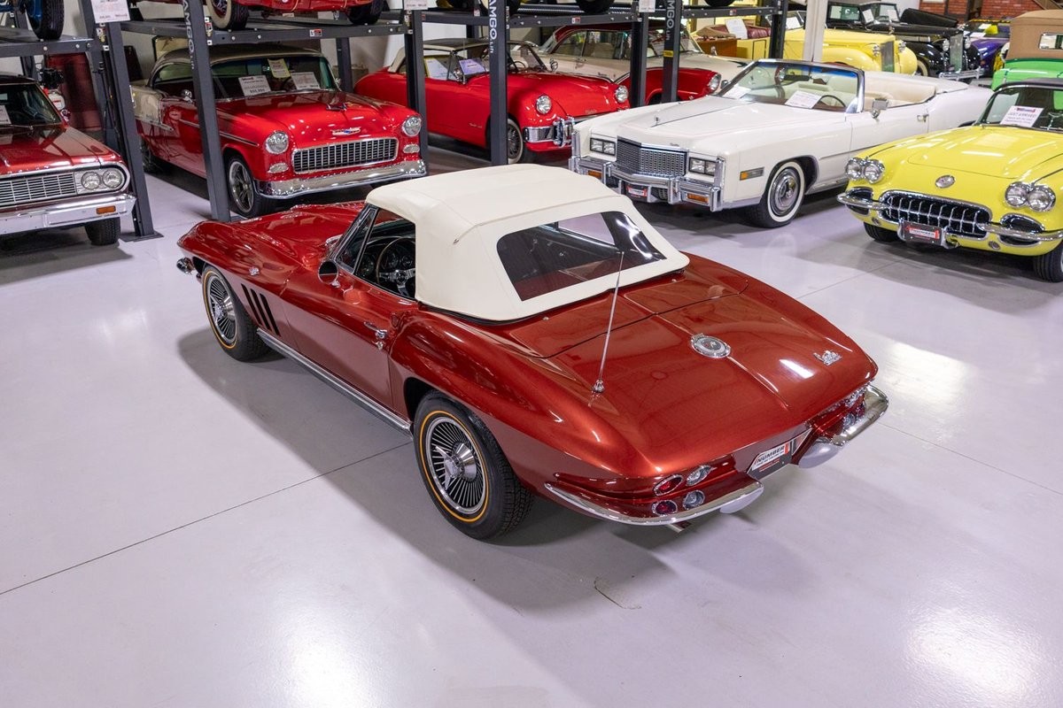 Chevrolet-Corvette-1966-Convertible-19