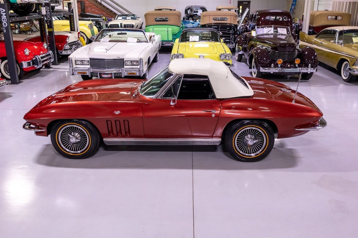 Chevrolet-Corvette-1966-Convertible-20