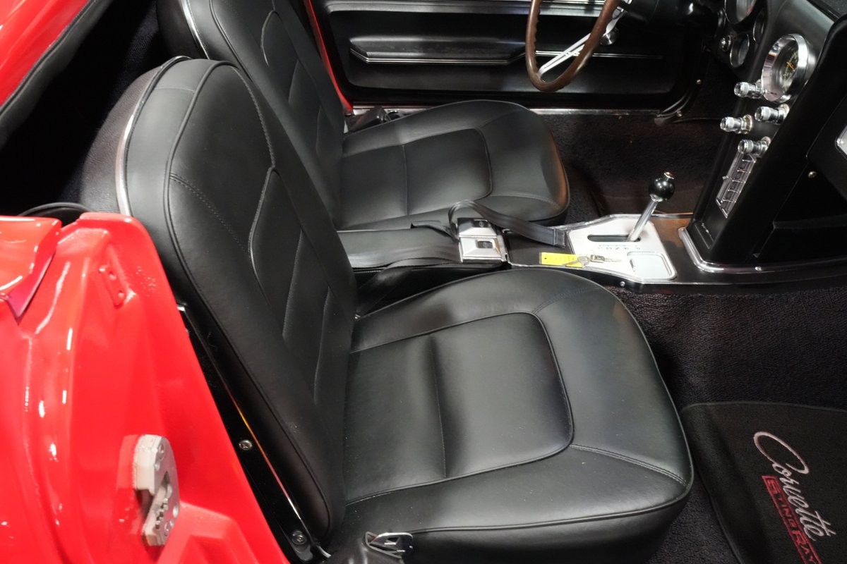 Chevrolet-Corvette-1966-Convertible-28