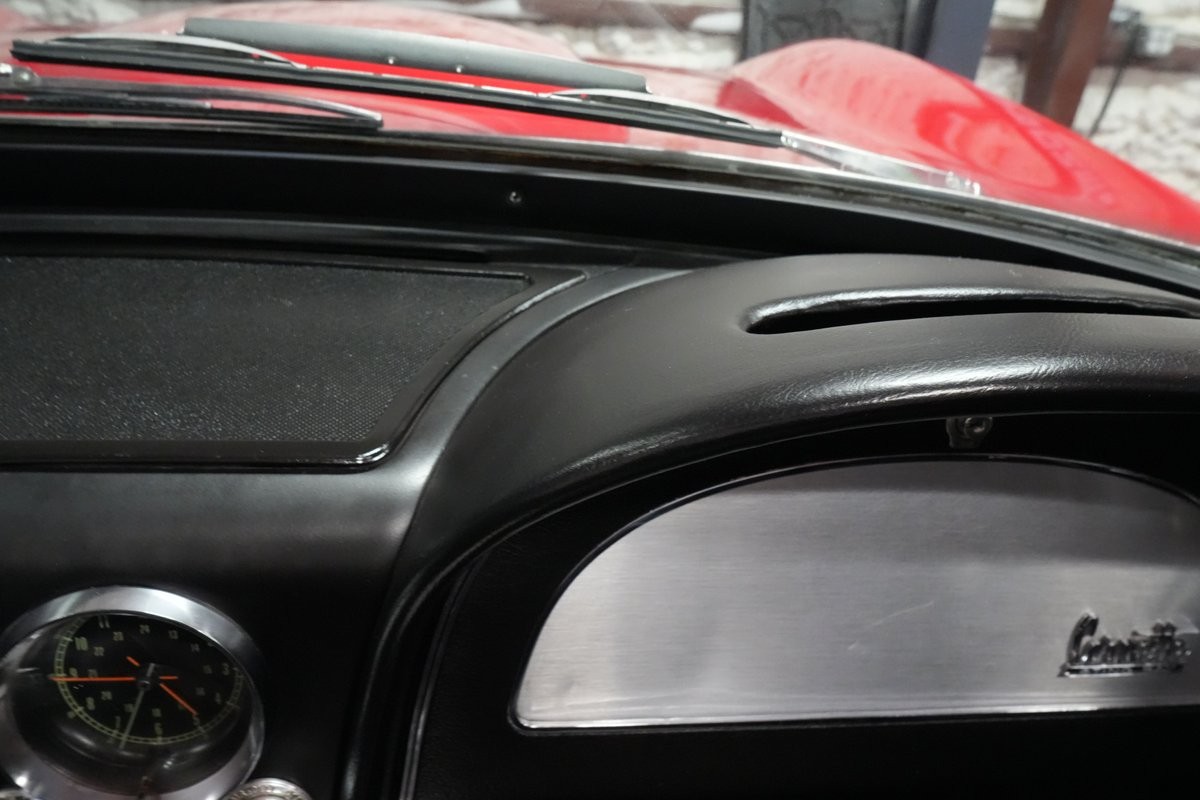 Chevrolet-Corvette-1966-Convertible-29
