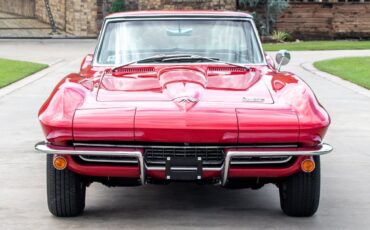 Chevrolet-Corvette-1966-Convertible-3