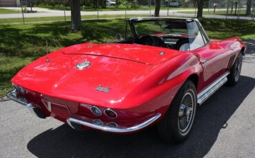Chevrolet-Corvette-1966-Convertible-3