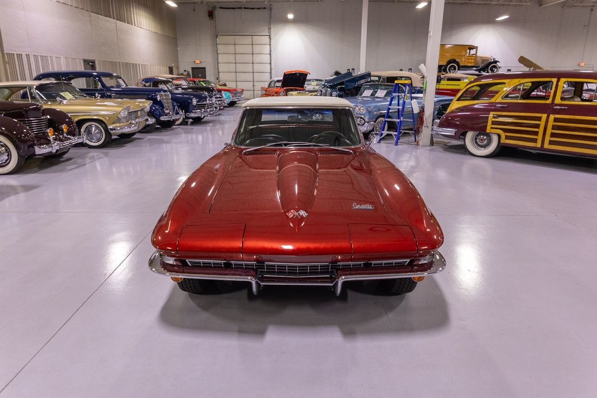 Chevrolet-Corvette-1966-Convertible-30