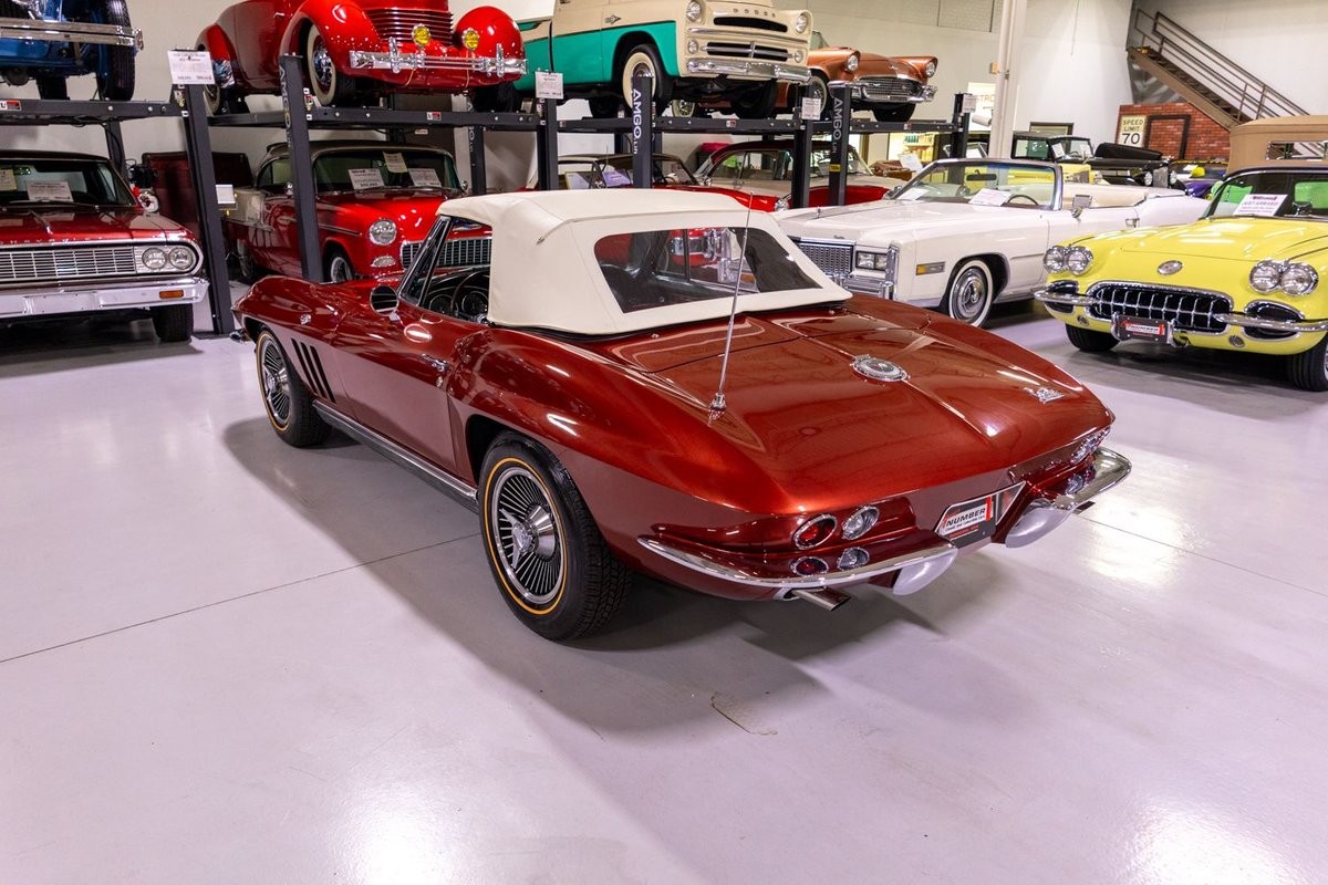 Chevrolet-Corvette-1966-Convertible-35