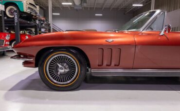 Chevrolet-Corvette-1966-Convertible-37