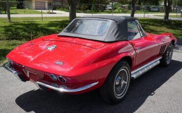 Chevrolet-Corvette-1966-Convertible-4