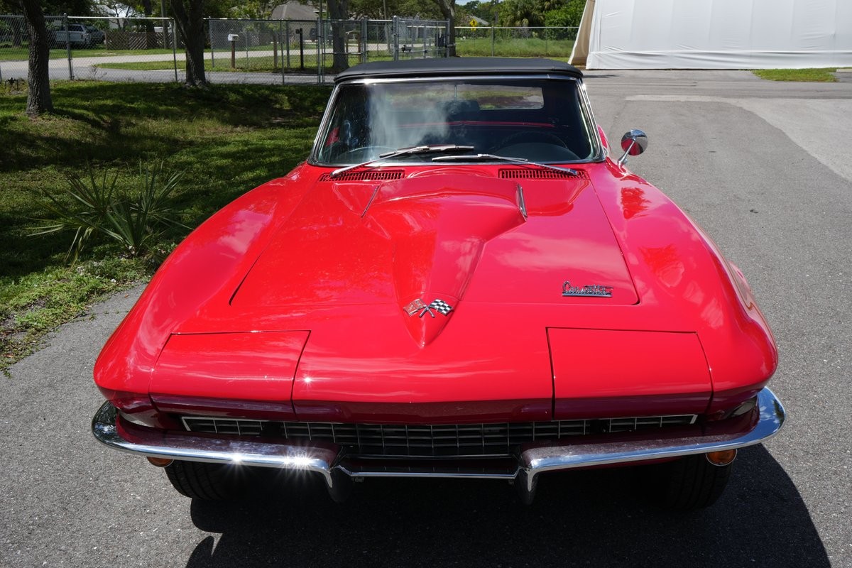 Chevrolet-Corvette-1966-Convertible-6