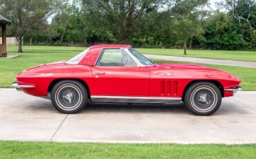 Chevrolet-Corvette-1966-Convertible-7