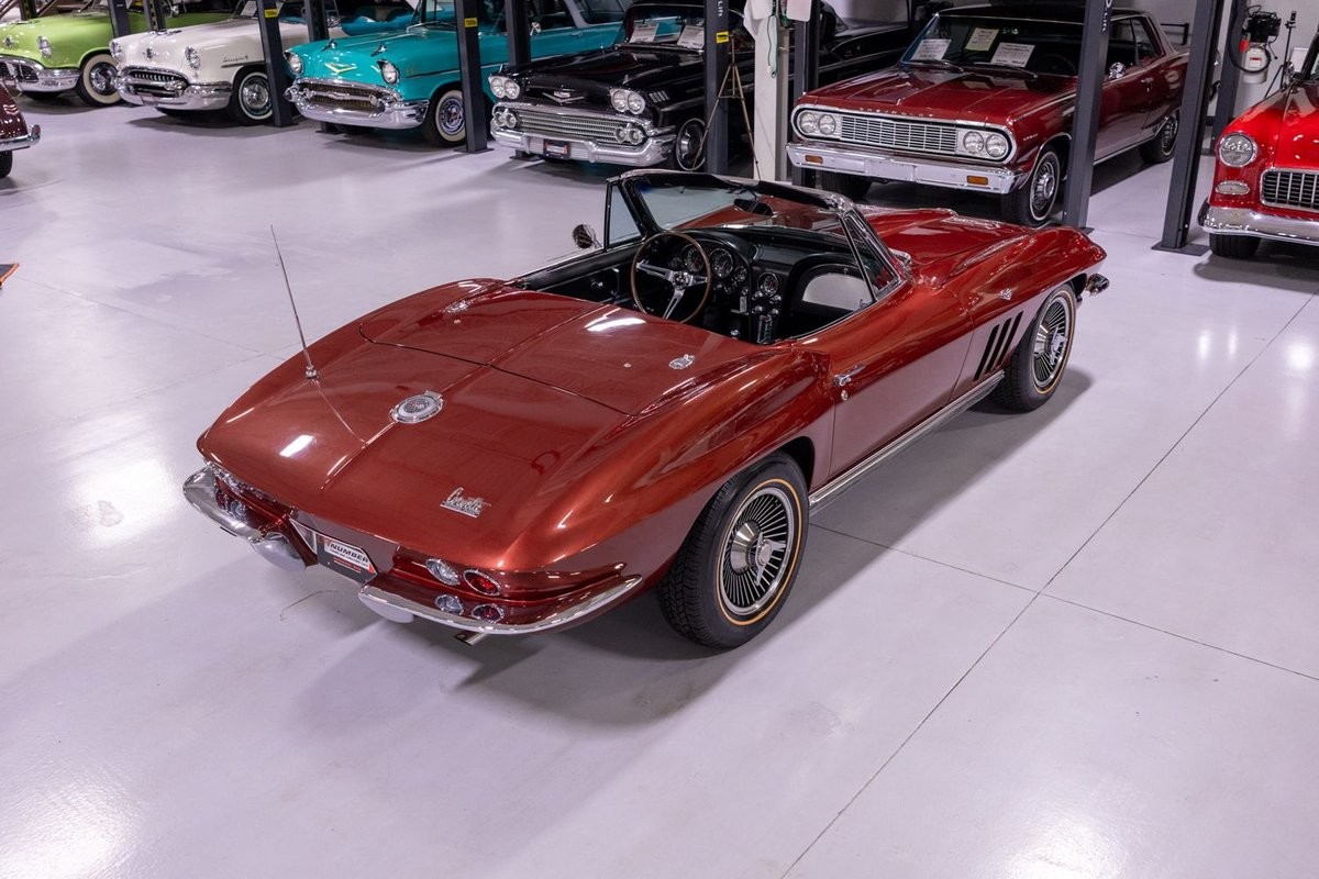 Chevrolet-Corvette-1966-Convertible-9
