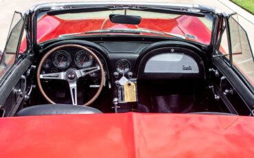 Chevrolet-Corvette-1966-Convertible-9