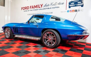 Chevrolet-Corvette-1966-Coupe-1