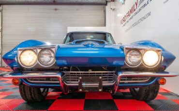 Chevrolet-Corvette-1966-Coupe-11