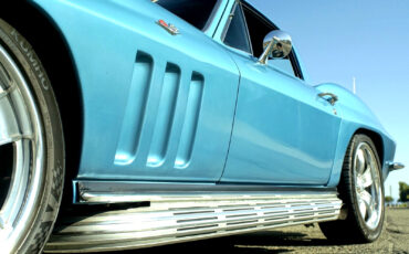Chevrolet-Corvette-1966-Coupe-11