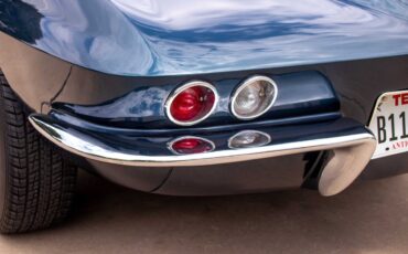 Chevrolet-Corvette-1966-Coupe-13
