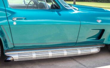 Chevrolet-Corvette-1966-Coupe-13