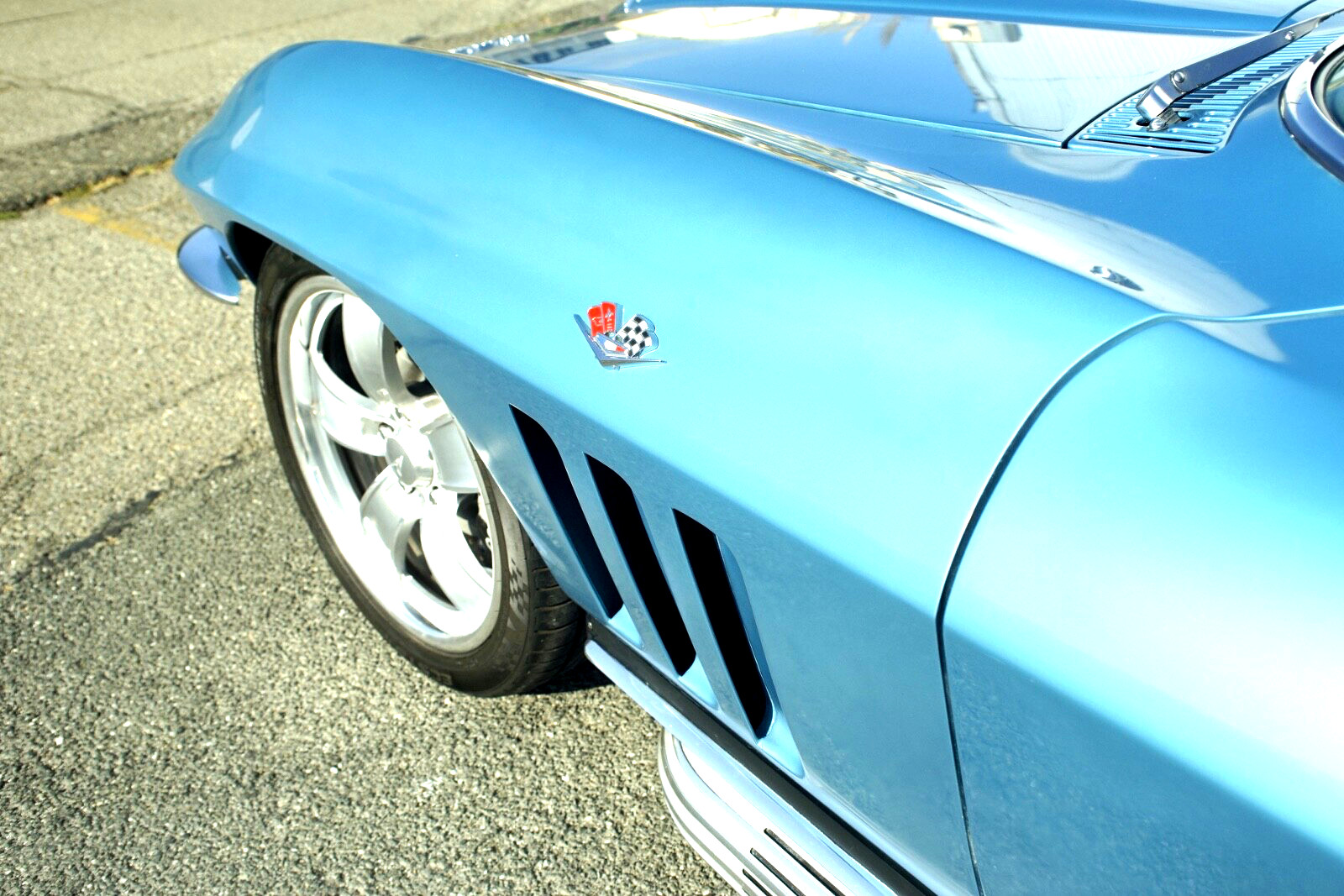 Chevrolet-Corvette-1966-Coupe-14