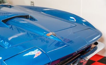 Chevrolet-Corvette-1966-Coupe-15