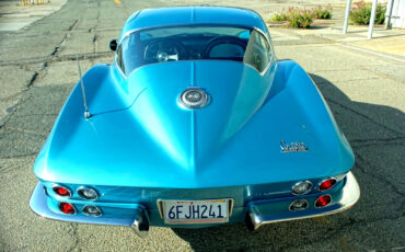Chevrolet-Corvette-1966-Coupe-16