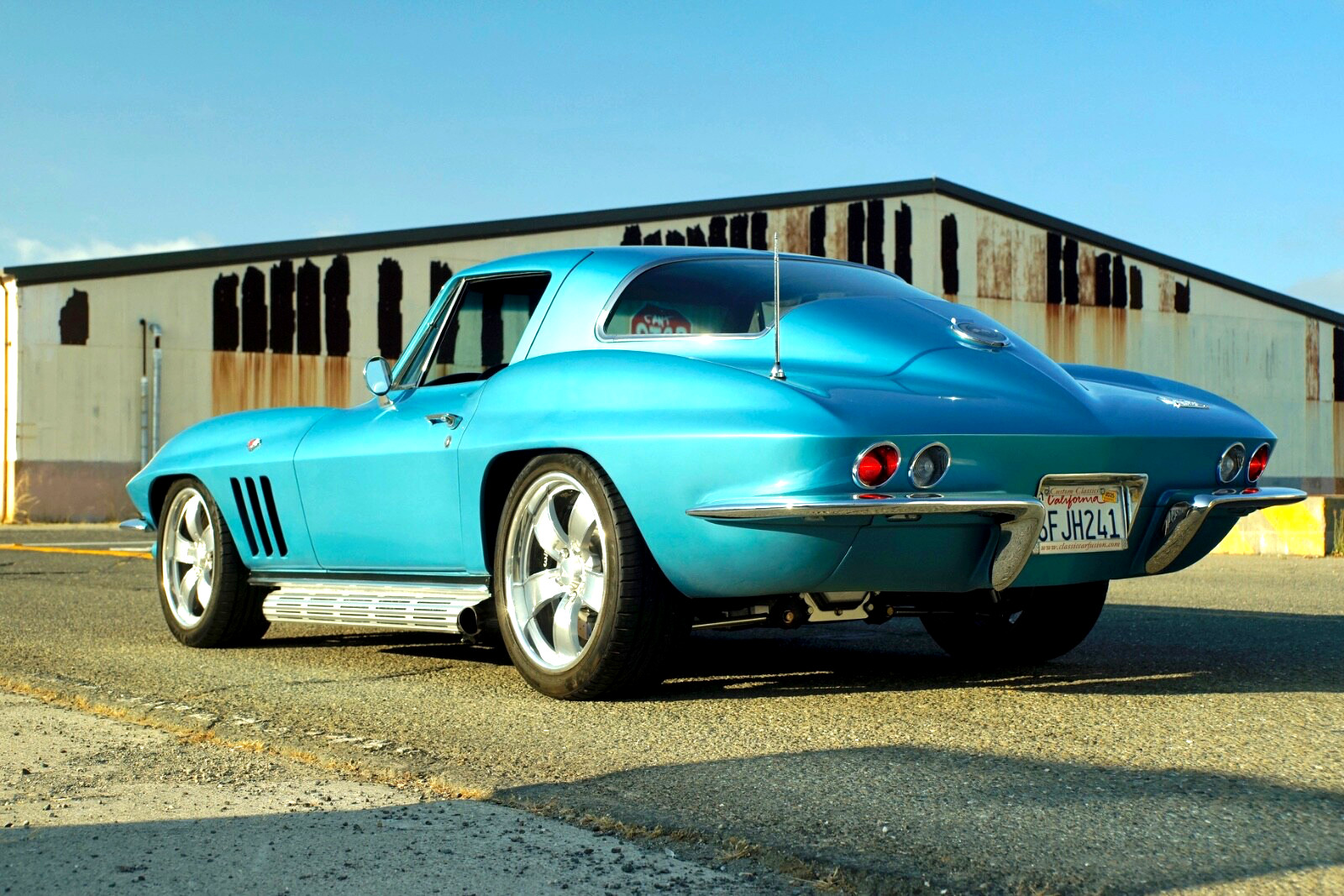 Chevrolet-Corvette-1966-Coupe-19