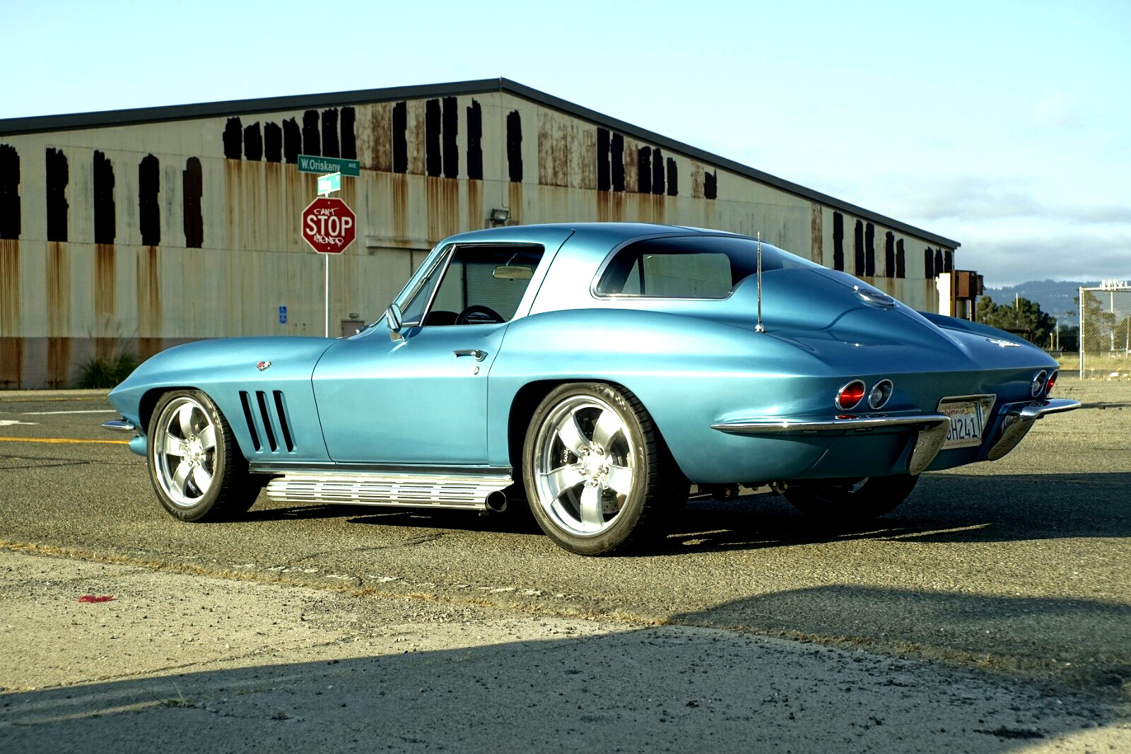 Chevrolet-Corvette-1966-Coupe-20