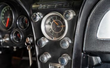 Chevrolet-Corvette-1966-Coupe-22