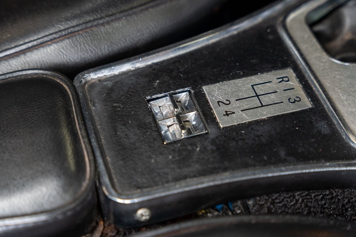 Chevrolet-Corvette-1966-Coupe-24