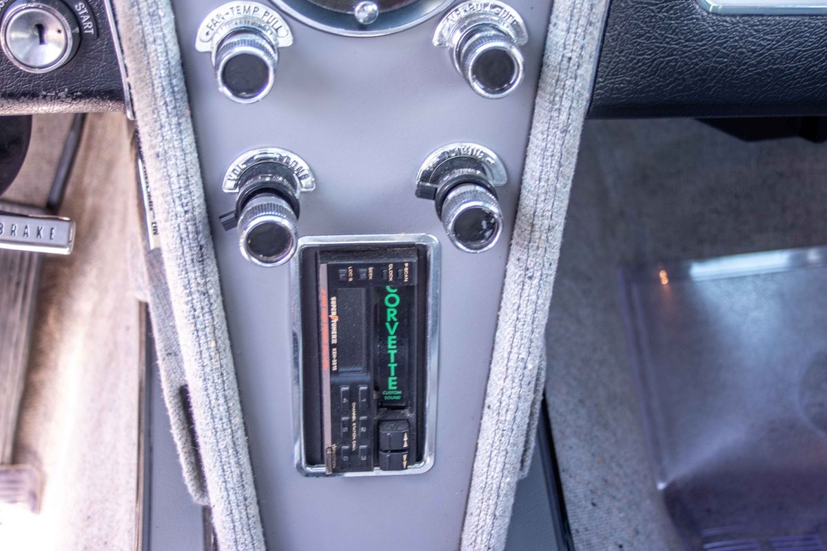 Chevrolet-Corvette-1966-Coupe-25