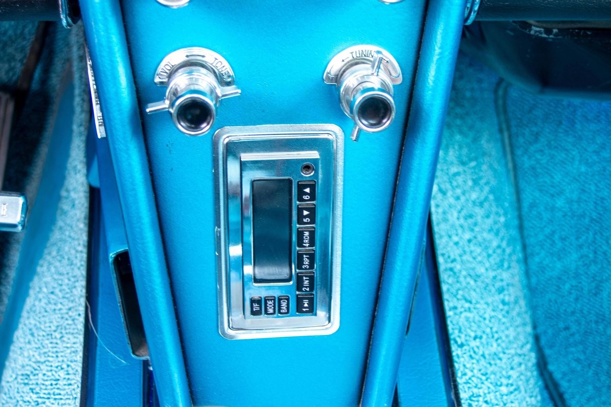 Chevrolet-Corvette-1966-Coupe-26