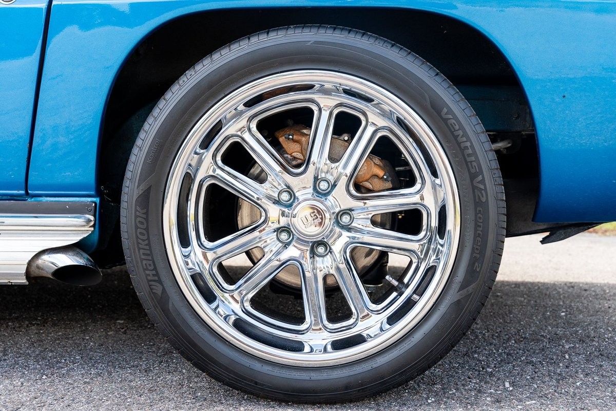 Chevrolet-Corvette-1966-Coupe-32