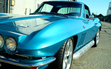Chevrolet-Corvette-1966-Coupe-38