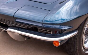 Chevrolet-Corvette-1966-Coupe-4