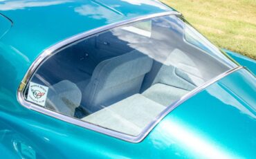 Chevrolet-Corvette-1966-Coupe-4
