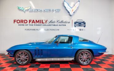 Chevrolet-Corvette-1966-Coupe