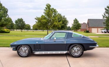 Chevrolet-Corvette-1966-Coupe-5