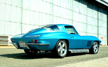 Chevrolet-Corvette-1966-Coupe-5