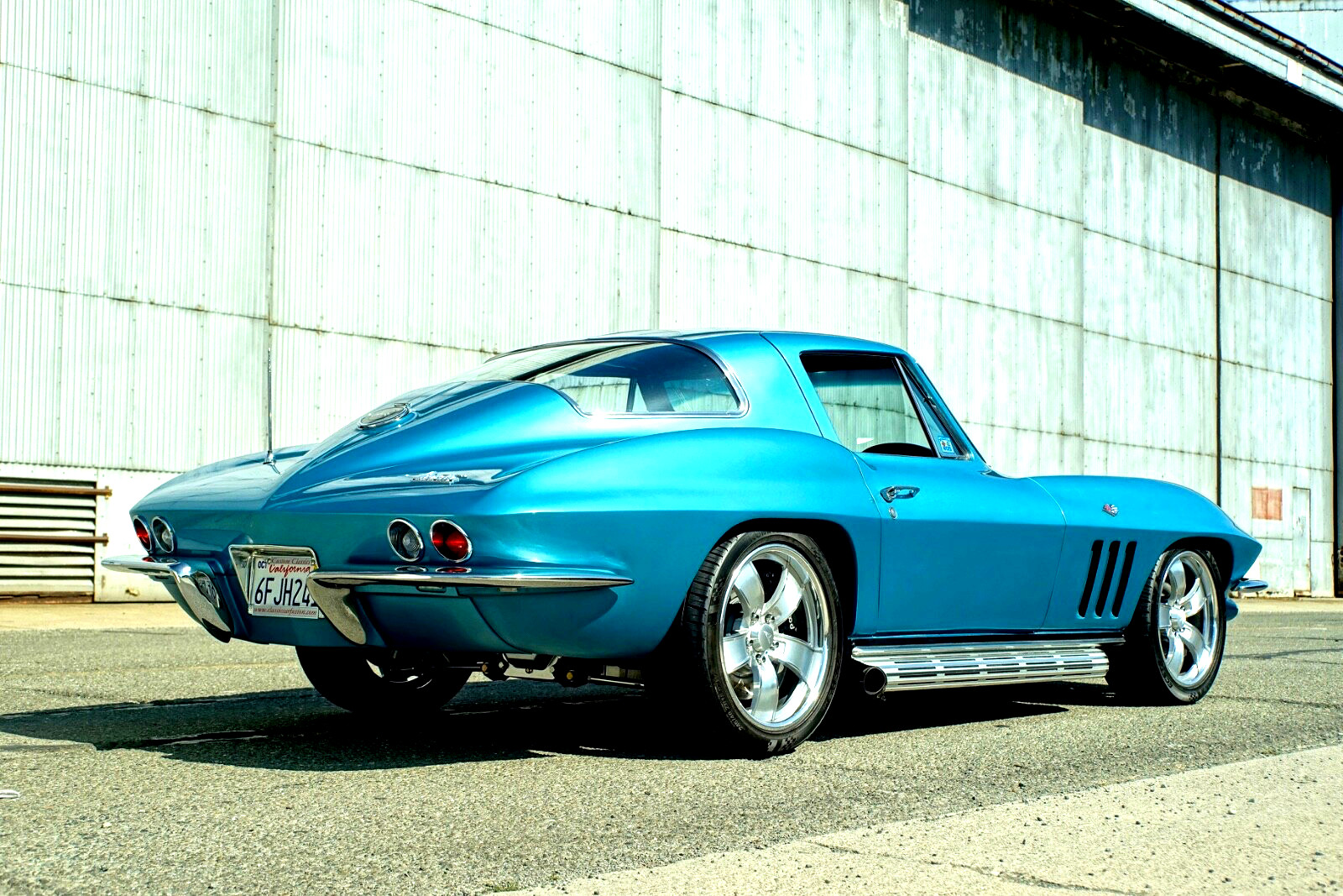 Chevrolet-Corvette-1966-Coupe-5