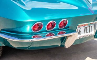 Chevrolet-Corvette-1966-Coupe-6
