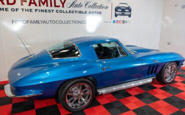 Chevrolet-Corvette-1966-Coupe-6