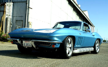 Chevrolet-Corvette-1966-Coupe-6