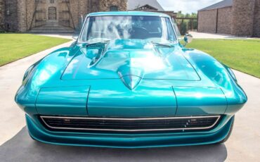 Chevrolet-Corvette-1966-Coupe-9