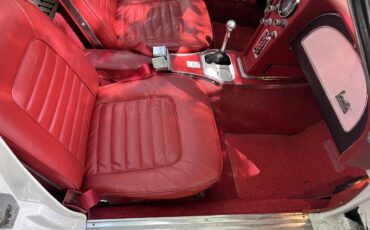 Chevrolet-Corvette-1966-White-Red-2