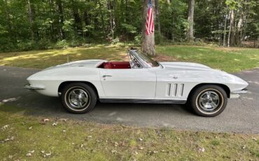Chevrolet-Corvette-1966-White-Red-7