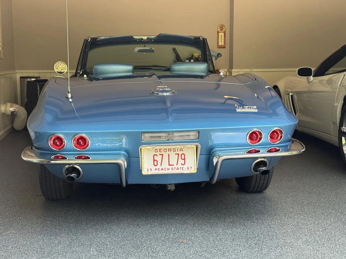 Chevrolet-Corvette-1967-1