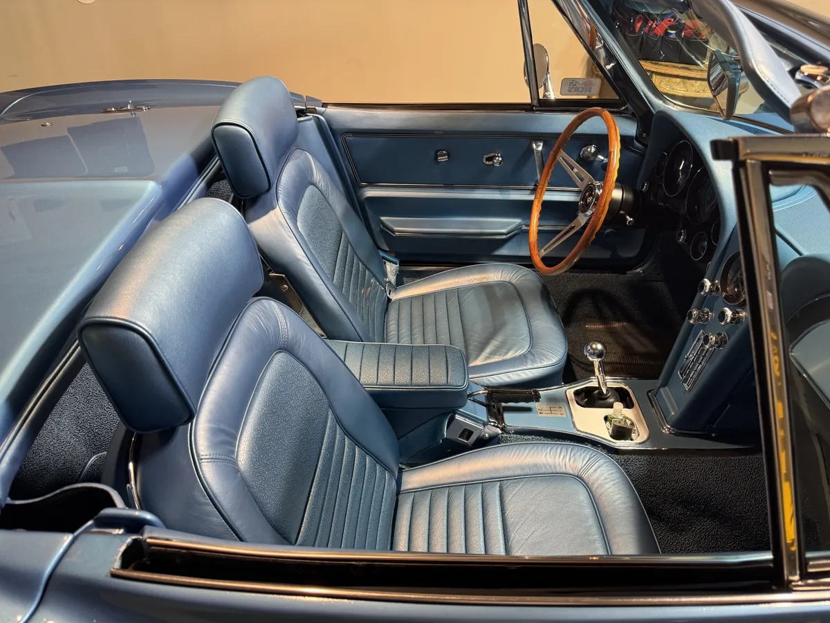 Chevrolet-Corvette-1967-3