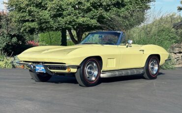 Chevrolet-Corvette-1967-Convertible-1