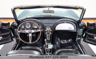 Chevrolet-Corvette-1967-Convertible-1