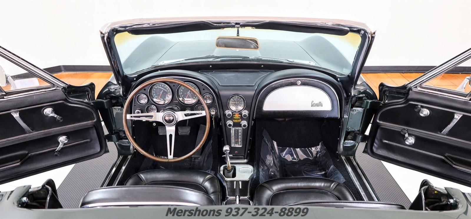 Chevrolet-Corvette-1967-Convertible-1