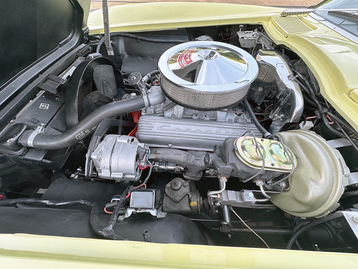 Chevrolet-Corvette-1967-Convertible-17