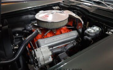 Chevrolet-Corvette-1967-Convertible-2